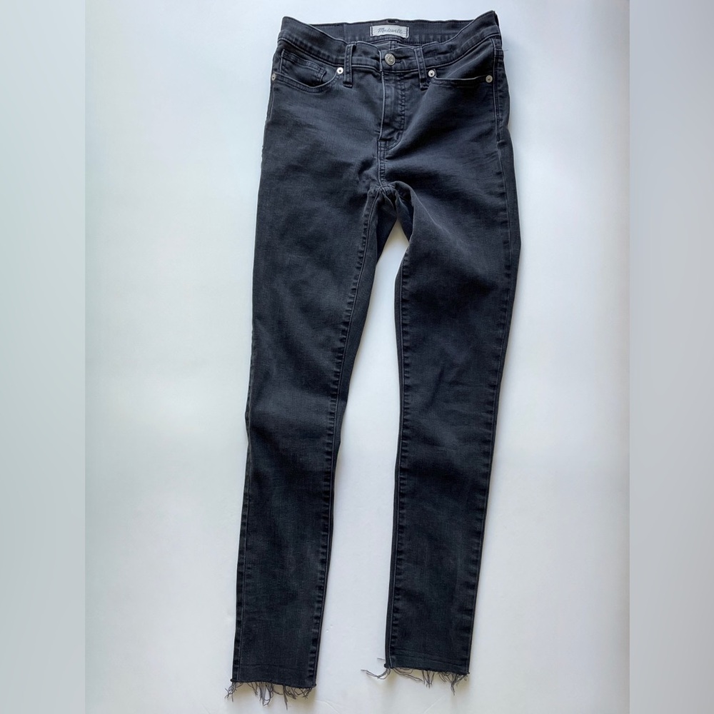 Madewell Taller 9" mid-rise skinny jeans in Lunar Wash denim size women’s 26TL.
